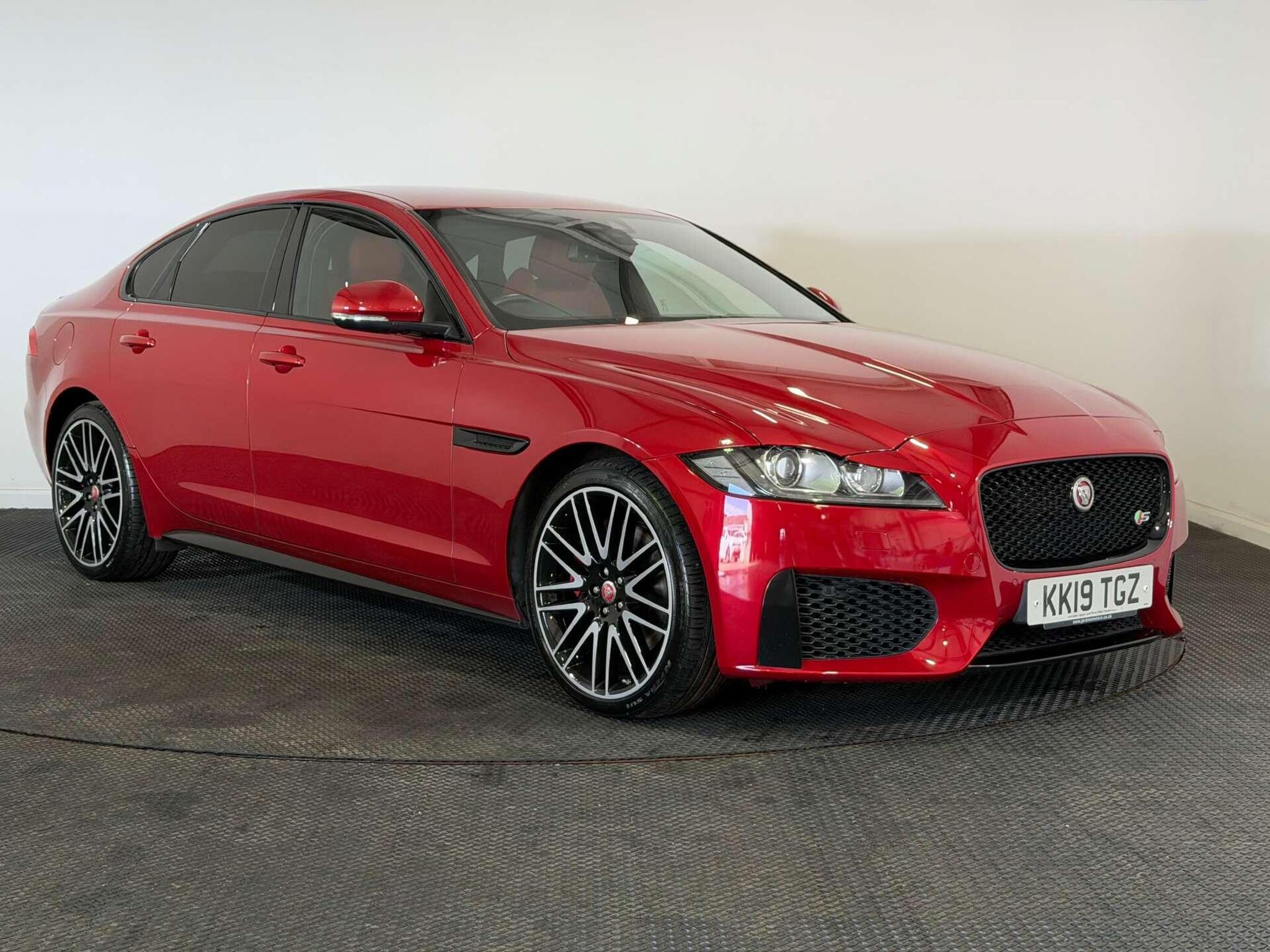 Jaguar XF